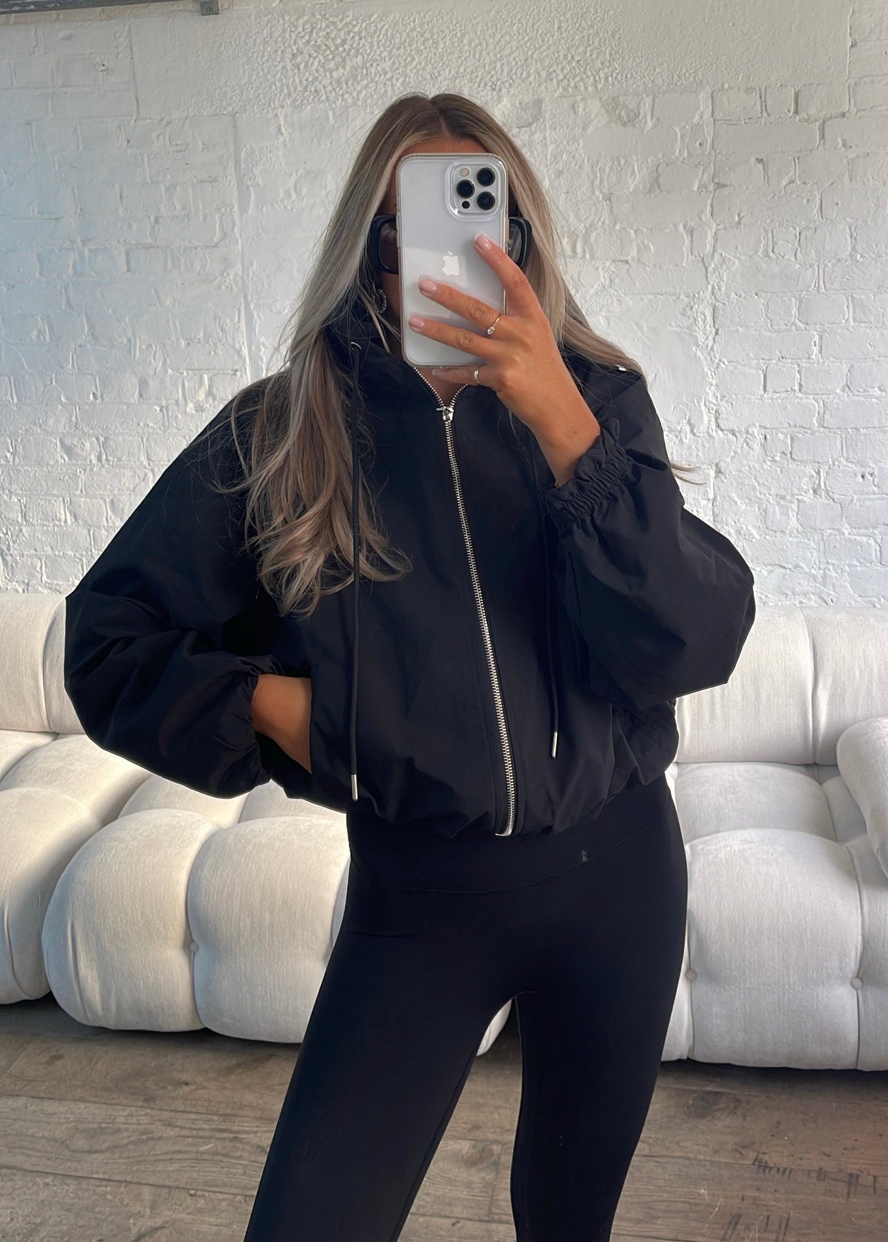 Chaqueta Wind Hooded Urban en Negro