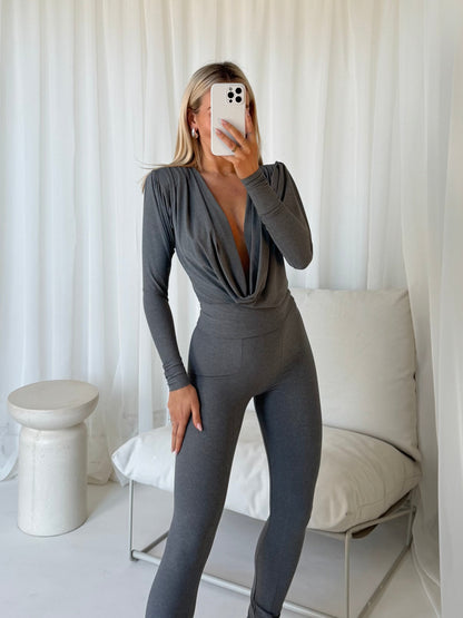 Top Jolie Drape Cowl en Gris Perla