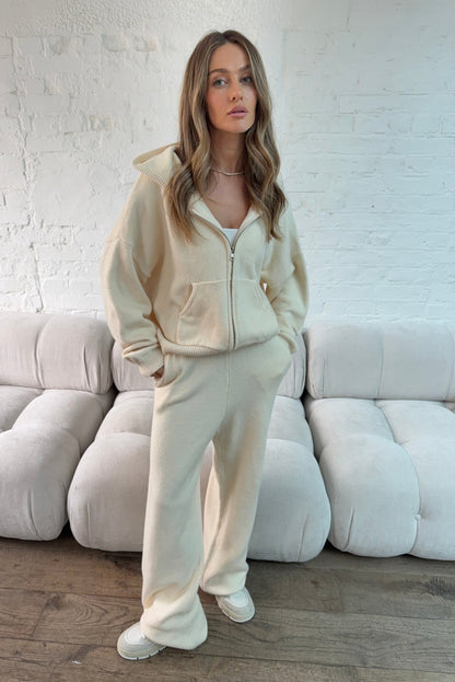 Conjunto Knit con Capucha en Color Crema
