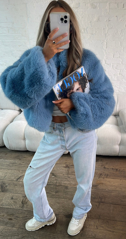 Chaqueta Faux Fur Luxe en Azul Hielo