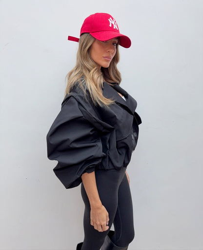 Trench Cropped de Manga Globo en Negro