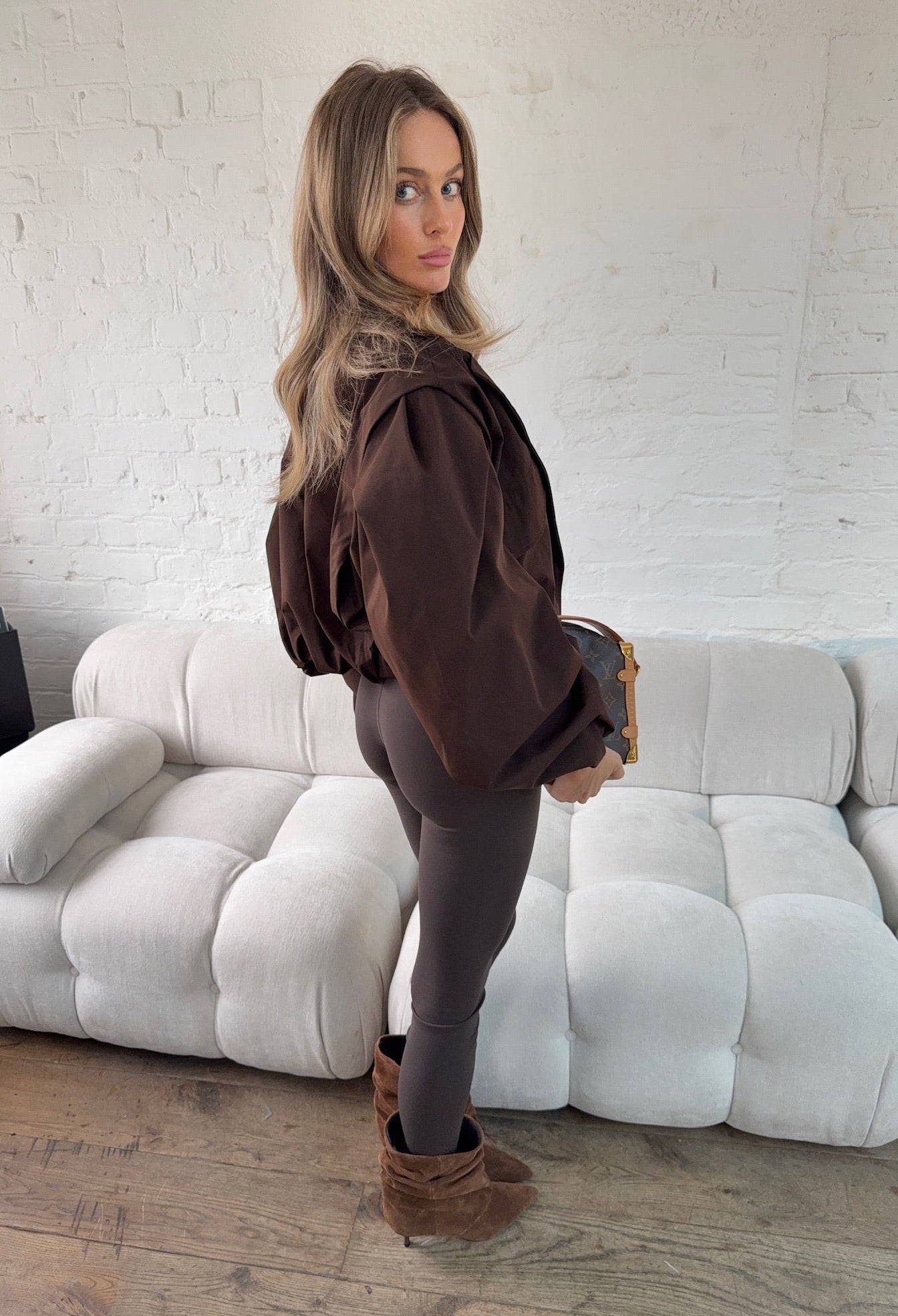 Trench Cropped de Manga Globo en Marrón Chocolate