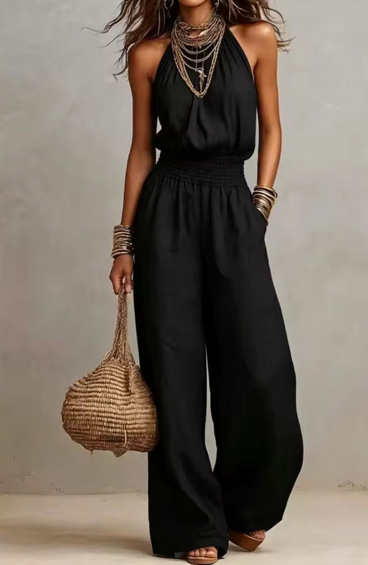 Valeria | Mono elegante con cuello halter