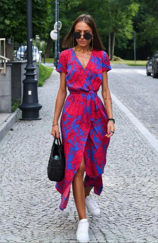 Julia - elegante vestido con escote en V y corte entallado